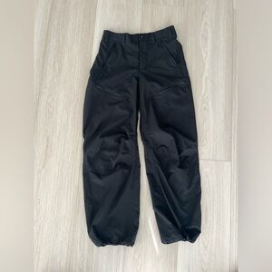 Aritzia TNA Parachute pants black size 2